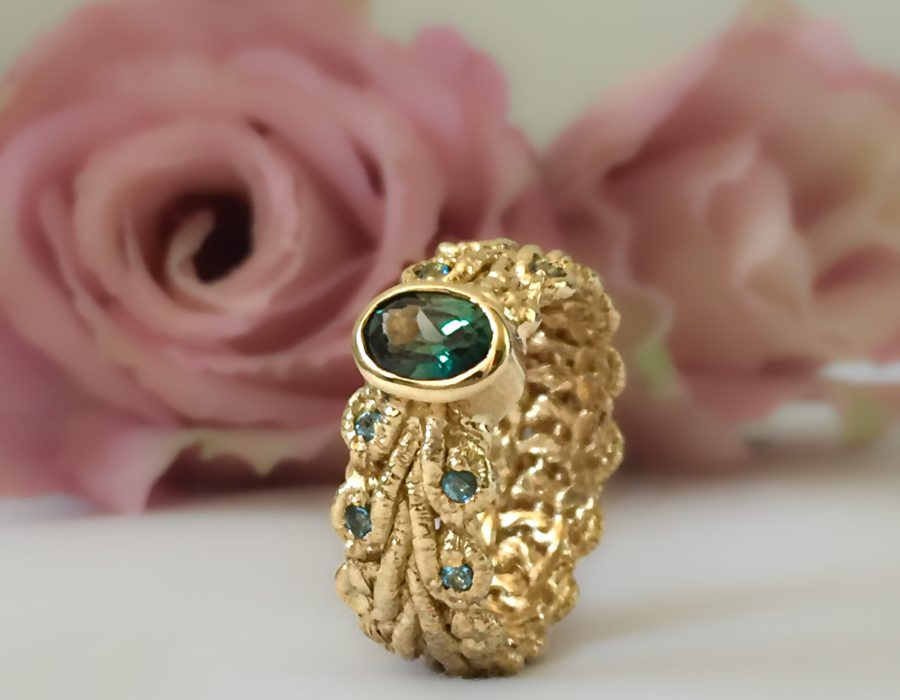 Anillo BRODERIE en oro