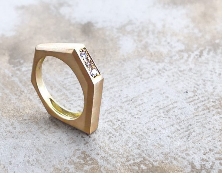 Anillo geometrico