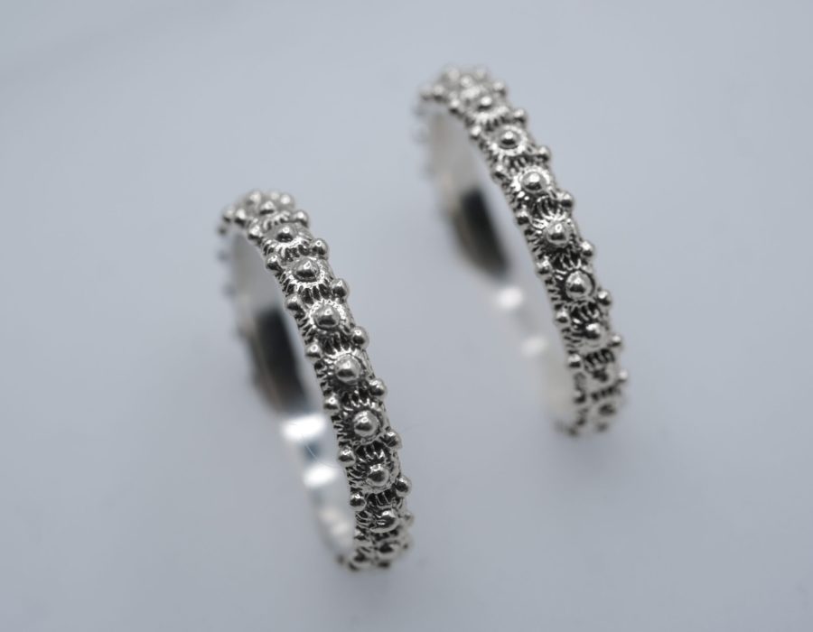 Anillo sardo brillante