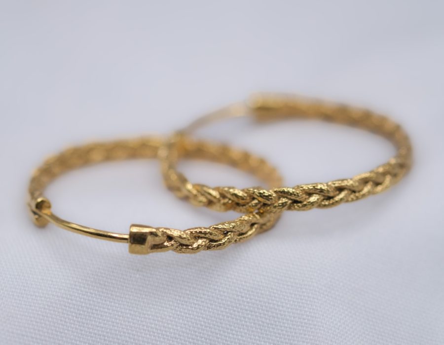 Argollas trenzas simple doradas