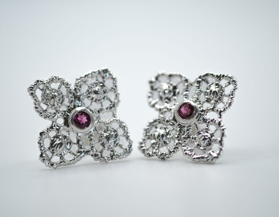 Aros petalos con granate