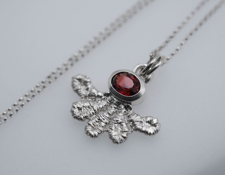 Colgante Media Flor Granate