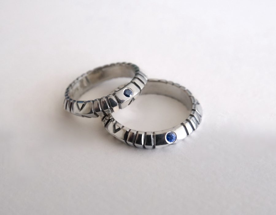 Argollas geometricas talladas